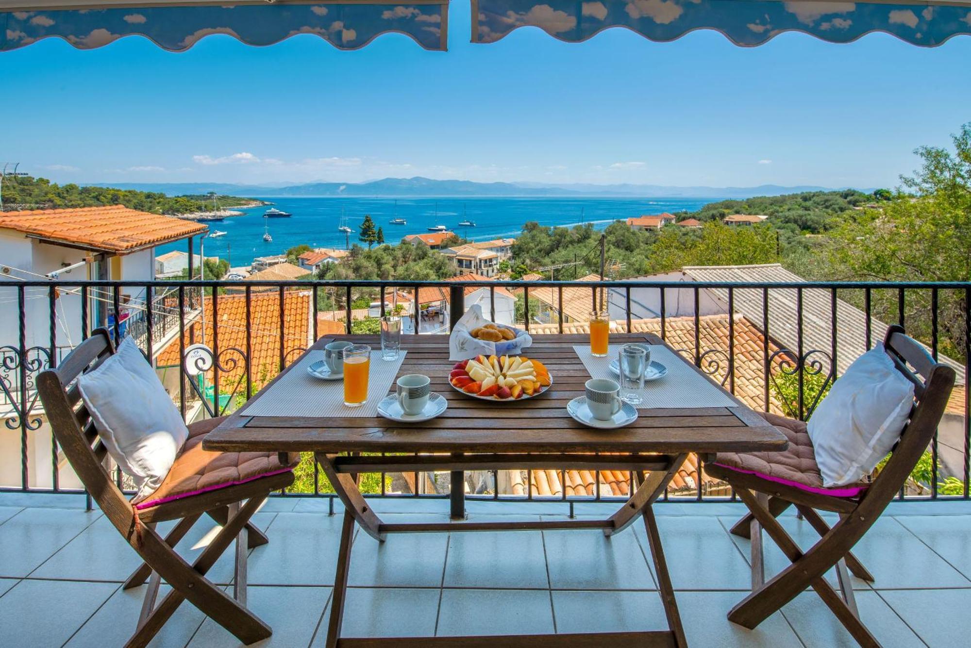 Villa Thea Antonis Гайос Екстериор снимка