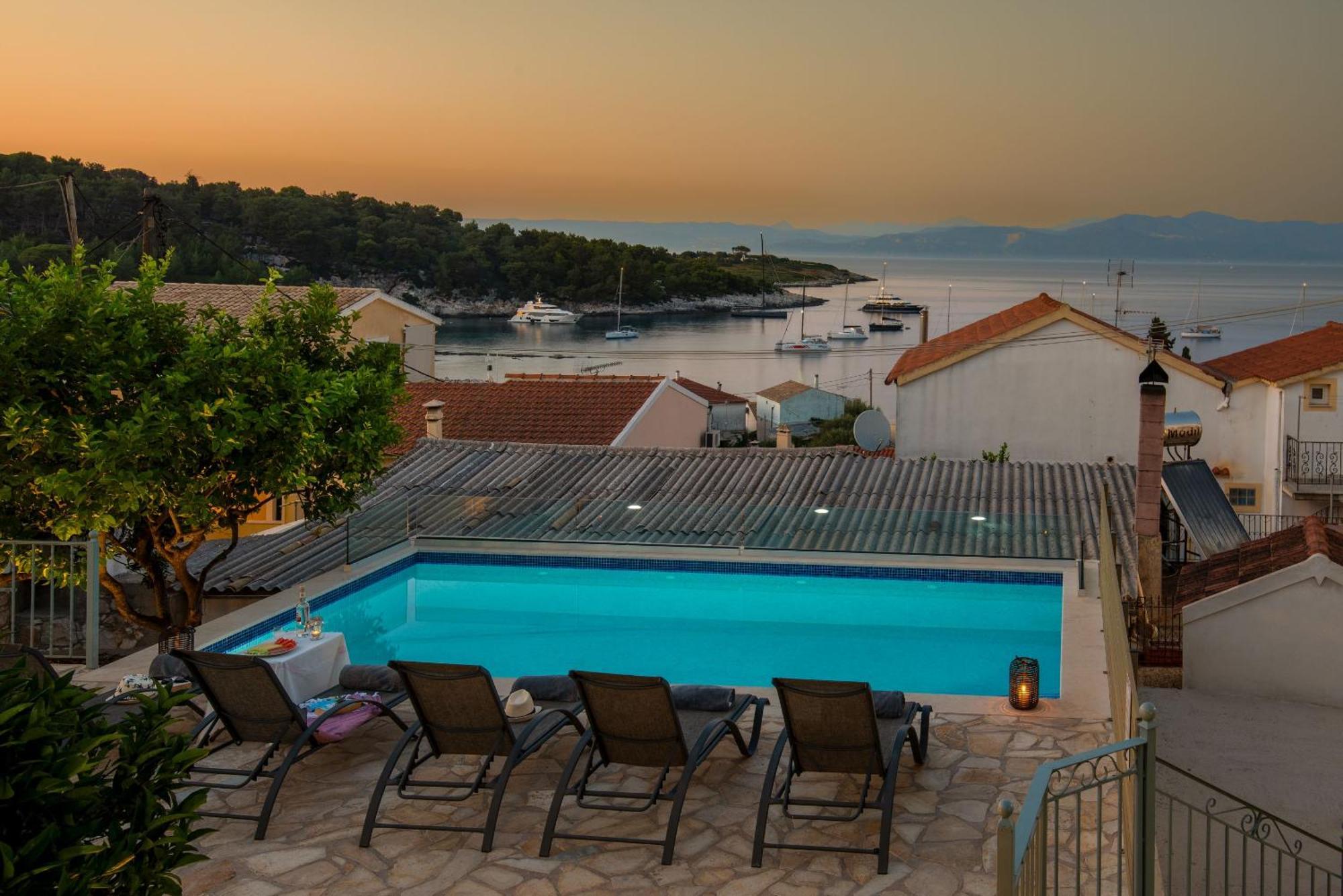Villa Thea Antonis Гайос Екстериор снимка